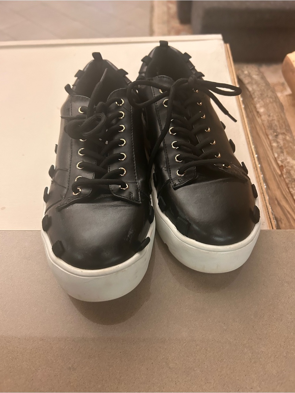 Sneakers Women's Black Platform Lace-Up  size 9 Cape Robbin